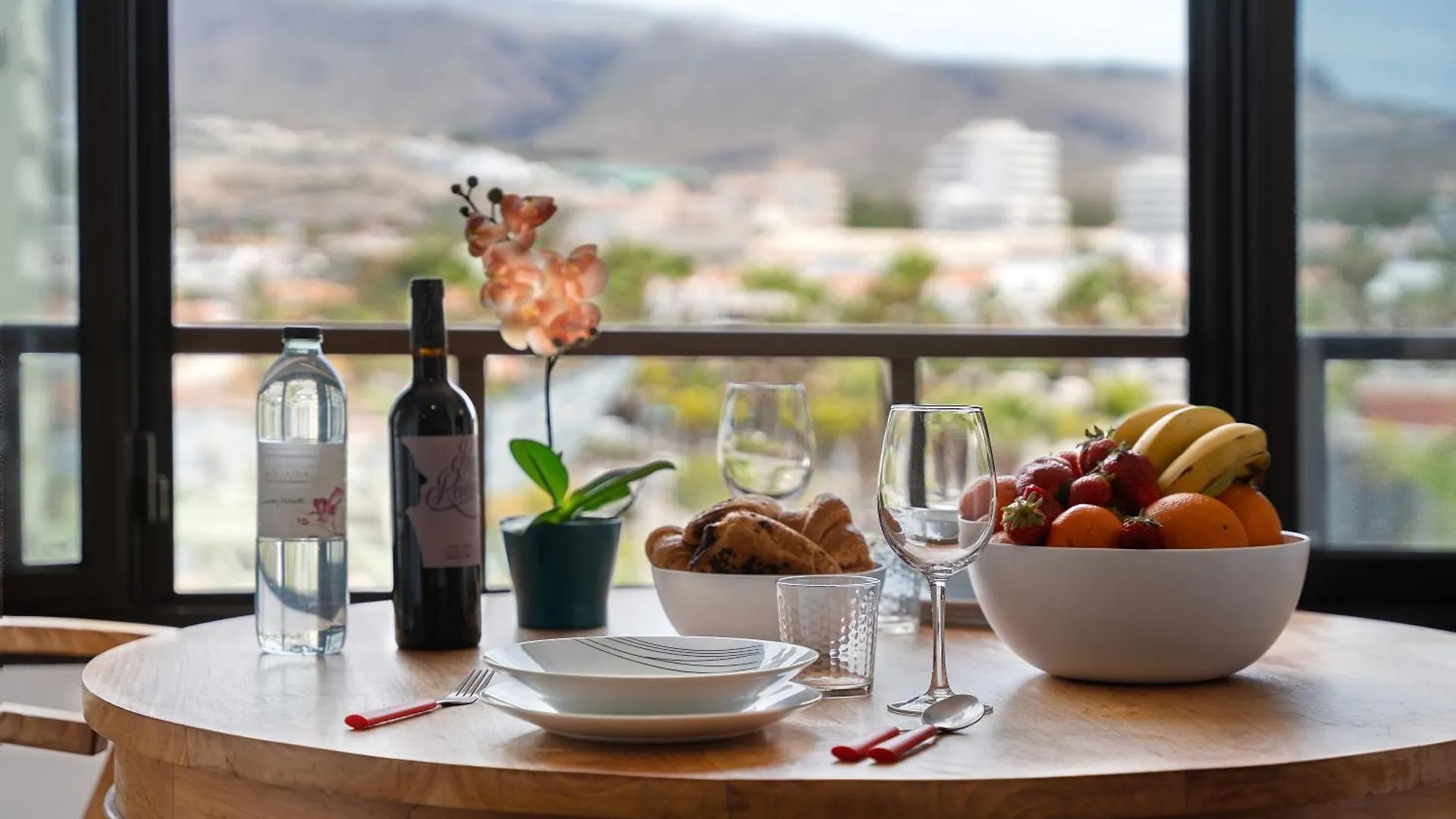 Center Studio Parque Santiago 2 By Paramount Holidays Apartment Arona  Spain